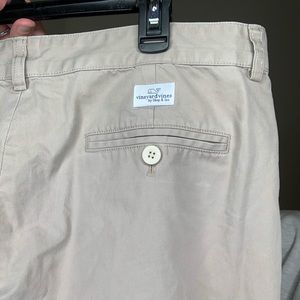 Men’s Khaki Vineyard Vines Golf Shorts